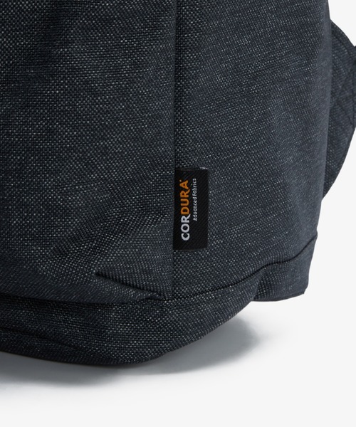 THE NORTH FACE(ザノースフェイス)の「THE NORTH FACE(ザ・ノースフェイス)/軽量 A4対応 デイパック バックパック リュック/TNF DAY PACK M(バックパック/リュック・レディース・チャコールグレー/ブラック/ブラウン/サンドベージュ・FREE)」の17枚目の写真