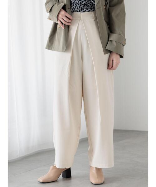 Te chichi TERRASSE（テチチテラス）の「フロントタックパンツ《2025spring catalog item》（その他パンツ・レディース・チャコールグレー/オフホワイト/ベージュ・F）」の11枚目の写真