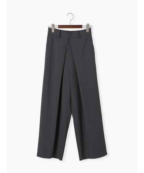 Te chichi TERRASSE（テチチテラス）の「フロントタックパンツ《2025spring catalog item》（その他パンツ・レディース・チャコールグレー/オフホワイト/ベージュ・F）」の18枚目の写真