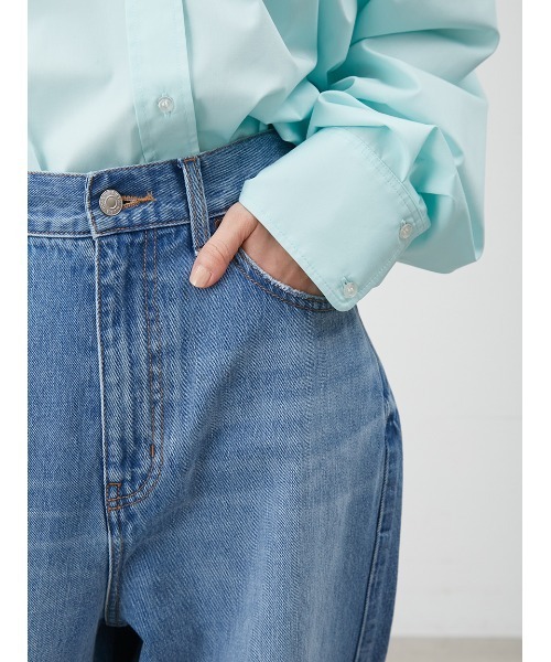 Mila Owen（ミラオーウェン）の「【ウォッシャブル】撥水加工カットオフワイドデニムパンツ（デニムパンツ・レディース・ブルー/ライトブルー/ホワイト・0/1/00）」の11枚目の写真