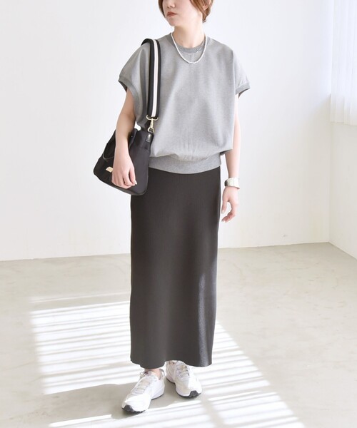 quaranciel(カランシエル)の「quaranciel:〈洗濯機可能〉ライト ポンチ コンパクト フレンチスリーブ TEE(Tシャツ/カットソー・レディース・ライトグレー/オフホワイト/カーキ・ONE SIZE)」の13枚目の写真