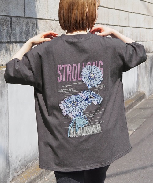 tiptop(ティップトップ)の「カラフルフラワーBIGTシャツ(Tシャツ/カットソー・レディース・スミクロ/オフホワイト/ホワイト系その他/ブラック系その他・FREE)」の1枚目の写真