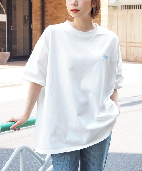 tiptop(ティップトップ)の「カラフルフラワーBIGTシャツ(Tシャツ/カットソー・レディース・スミクロ/オフホワイト/ホワイト系その他/ブラック系その他・FREE)」の6枚目の写真