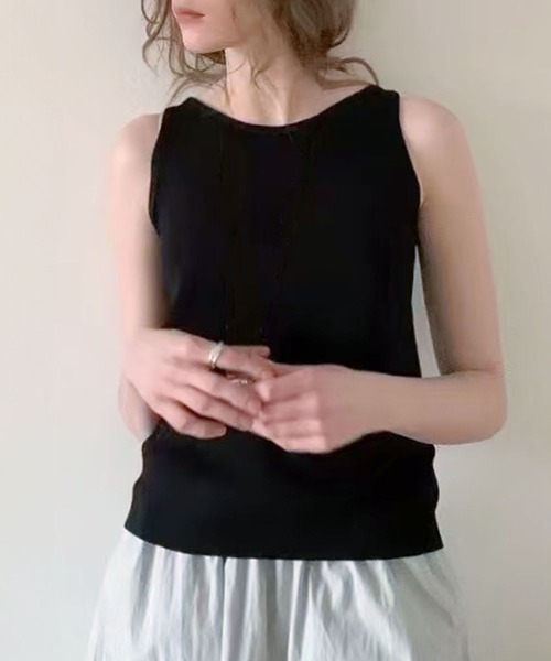 LOWO(ロワ)の「クルーネックニットタンクトップ(タンクトップ・レディース・ホワイト/ブルーグレー/マスタード/ホワイト系その他/グレー系その他/ピンク/ライトグレー/ブラック・FREE)」の4枚目の写真