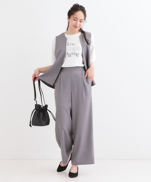 DRESKIP（ドレスキップ）の「【S-LL】大人のきれいめカジュアルに フロッキーロゴTシャツ（Tシャツ/カットソー・レディース・オフホワイト/チャコールグレー/ライトベージュ/ベビーピンク・01/02/03/04）」の12枚目の写真