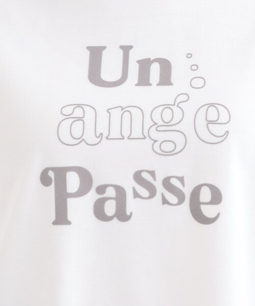 DRESKIP（ドレスキップ）の「【S-LL】大人のきれいめカジュアルに フロッキーロゴTシャツ（Tシャツ/カットソー・レディース・オフホワイト/チャコールグレー/ライトベージュ/ベビーピンク・01/02/03/04）」の13枚目の写真