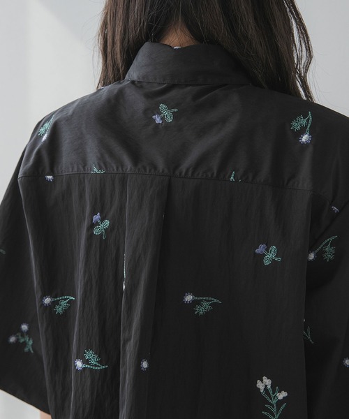 bohmal(ボマール)の「タフタ刺繍ハーフスリーブブラウス(シャツ/ブラウス・レディース・アイボリー/ブラック・MEDIUM)」の15枚目の写真