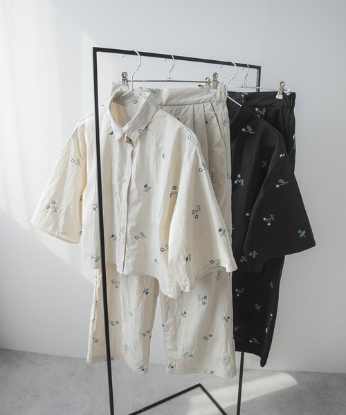 bohmal(ボマール)の「タフタ刺繍ハーフスリーブブラウス(シャツ/ブラウス・レディース・アイボリー/ブラック・MEDIUM)」の9枚目の写真