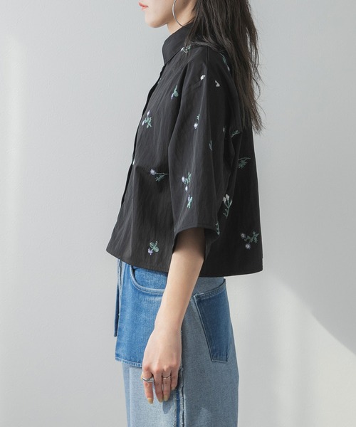 bohmal(ボマール)の「タフタ刺繍ハーフスリーブブラウス(シャツ/ブラウス・レディース・アイボリー/ブラック・MEDIUM)」の13枚目の写真