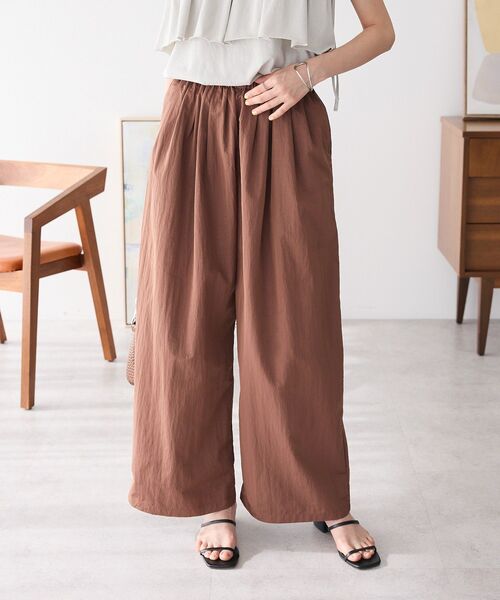 CRAFT STANDARD BOUTIQUE（クラフトスタンダードブティック）の「コクーンカラーナイロンパンツ（その他パンツ・レディース・チャコールグレー/ブラウン/アイボリー・FREE）」の19枚目の写真