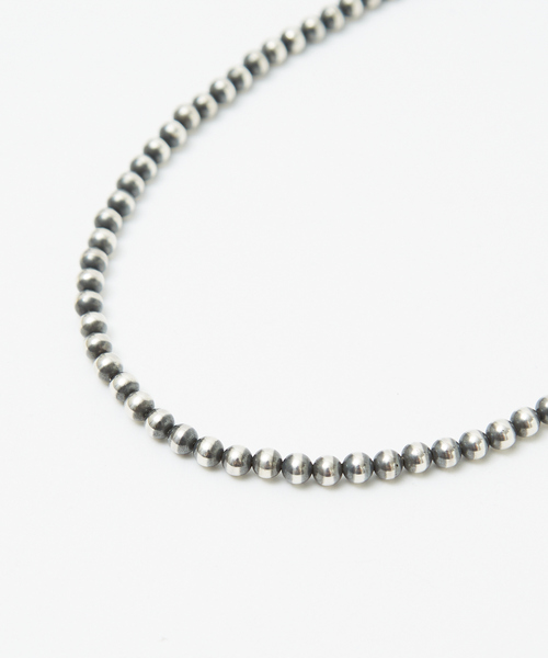 ERICKA NICOLAS BEGAY(エリッカ ニコラス ビゲイ)の「【ERICKA NICOLAS BEGAY / エリッカ ニコラス ビゲイ】5MMプレーンネックレス(ネックレス・メンズ・シルバー・フリー)」の4枚目の写真