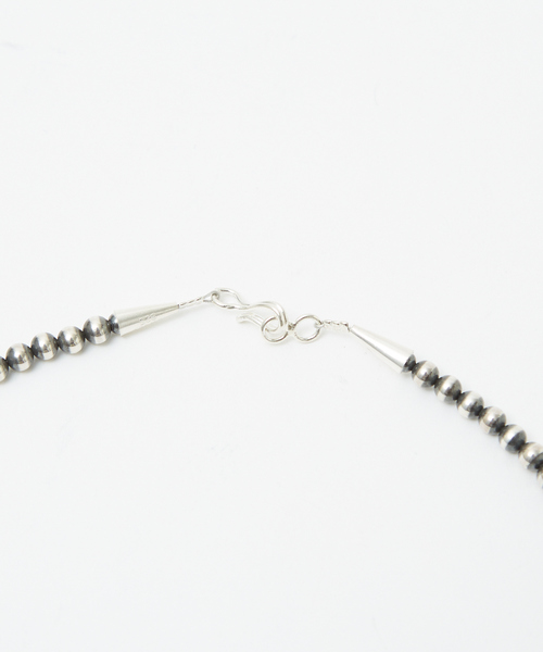 ERICKA NICOLAS BEGAY(エリッカ ニコラス ビゲイ)の「【ERICKA NICOLAS BEGAY / エリッカ ニコラス ビゲイ】5MMプレーンネックレス(ネックレス・メンズ・シルバー・フリー)」の3枚目の写真