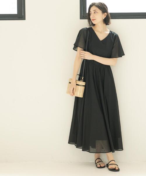 OPAQUE.CLIP（オペークドットクリップ）の「Vネックフィット＆フレアドレス／オーガニックコットン混【洗濯機洗い可】（ワンピース・レディース・ブラック/グリーン系その他2/ブラウン系その他/レッド系/ホワイト系8・38/40/36/42）」の7枚目の写真