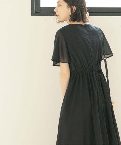 OPAQUE.CLIP（オペークドットクリップ）の「Vネックフィット＆フレアドレス／オーガニックコットン混【洗濯機洗い可】（ワンピース・レディース・ブラック/グリーン系その他2/ブラウン系その他/レッド系/ホワイト系8・38/40/36/42）」の11枚目の写真