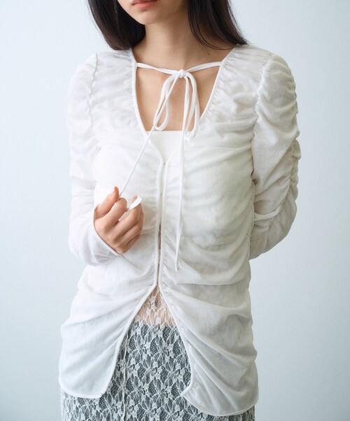 CODE A(コードエー)の「◆sheer gather cardigan(カーディガン/ボレロ・レディース・ブラック/ホワイト・00)」の1枚目の写真