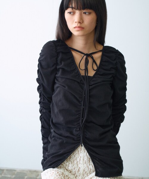 CODE A(コードエー)の「◆sheer gather cardigan(カーディガン/ボレロ・レディース・ブラック/ホワイト・00)」の11枚目の写真