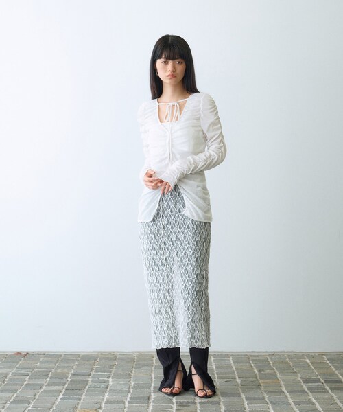 CODE A(コードエー)の「◆sheer gather cardigan(カーディガン/ボレロ・レディース・ブラック/ホワイト・00)」の6枚目の写真
