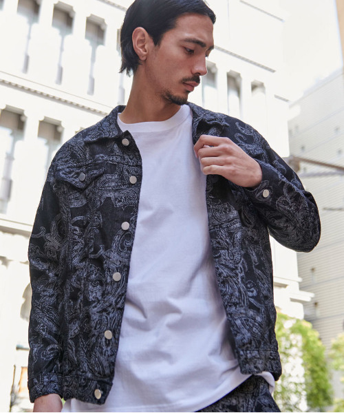 CavariA(キャバリア)の「『CavariA/キャバリア』ペイズリーGジャン(デニムジャケット・メンズ・ブルー/ブラック・L/M)」の4枚目の写真