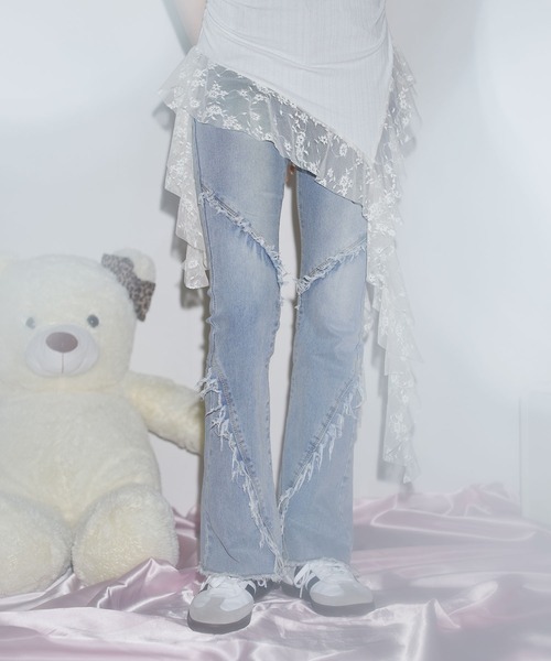 MSGirl(エムエスジーガール)の「フリンジフレアデニムパンツ(デニムパンツ・レディース・ブルー・S/M/L)」の1枚目の写真