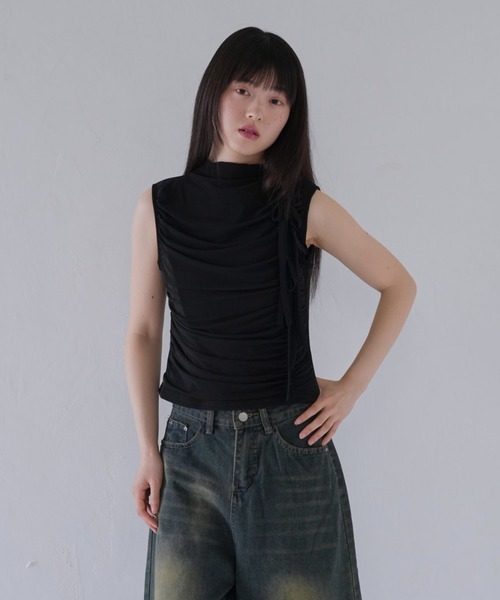 Uenui(ウニュイ)の「ギャザー ノースリーブ トップス カットソー ノースリーブトップス(タンクトップ・レディース・ホワイト/ブラック・FREE)」の20枚目の写真