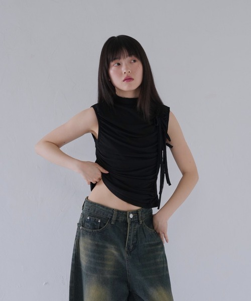 Uenui(ウニュイ)の「ギャザー ノースリーブ トップス カットソー ノースリーブトップス(タンクトップ・レディース・ホワイト/ブラック・FREE)」の22枚目の写真