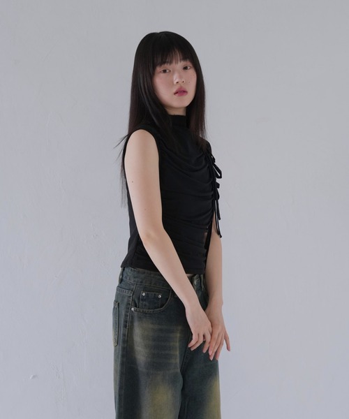 Uenui(ウニュイ)の「ギャザー ノースリーブ トップス カットソー ノースリーブトップス(タンクトップ・レディース・ホワイト/ブラック・FREE)」の21枚目の写真