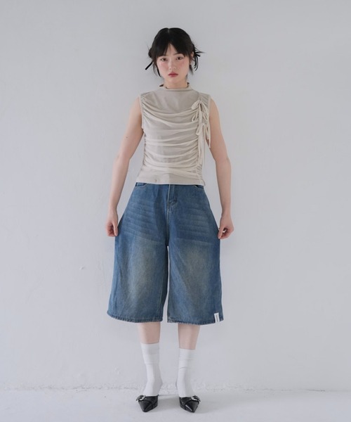 Uenui(ウニュイ)の「ギャザー ノースリーブ トップス カットソー ノースリーブトップス(タンクトップ・レディース・ホワイト/ブラック・FREE)」の13枚目の写真