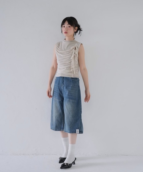 Uenui(ウニュイ)の「ギャザー ノースリーブ トップス カットソー ノースリーブトップス(タンクトップ・レディース・ホワイト/ブラック・FREE)」の10枚目の写真