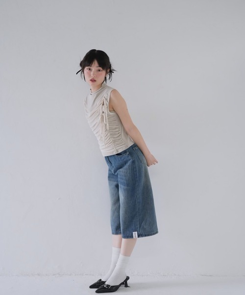Uenui(ウニュイ)の「ギャザー ノースリーブ トップス カットソー ノースリーブトップス(タンクトップ・レディース・ホワイト/ブラック・FREE)」の12枚目の写真