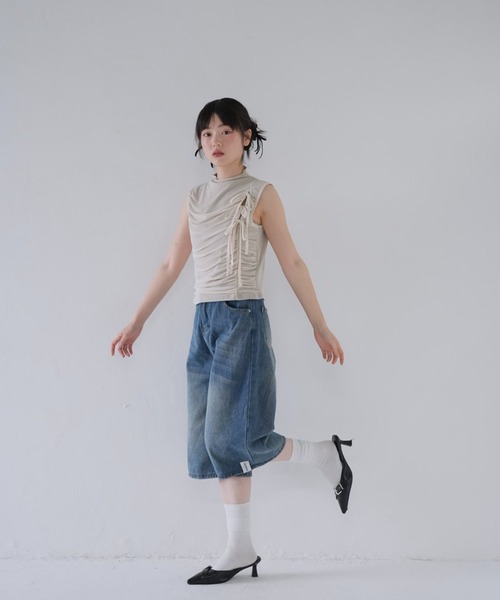 Uenui(ウニュイ)の「ギャザー ノースリーブ トップス カットソー ノースリーブトップス(タンクトップ・レディース・ホワイト/ブラック・FREE)」の5枚目の写真
