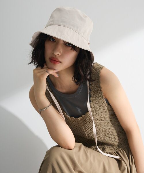 Green Parks(グリーンパークス)の「・リボンアドヴェンチャーハット(ハット・レディース・カーキ/ブラック/ダークベージュ/アイボリー・FREE)」の2枚目の写真