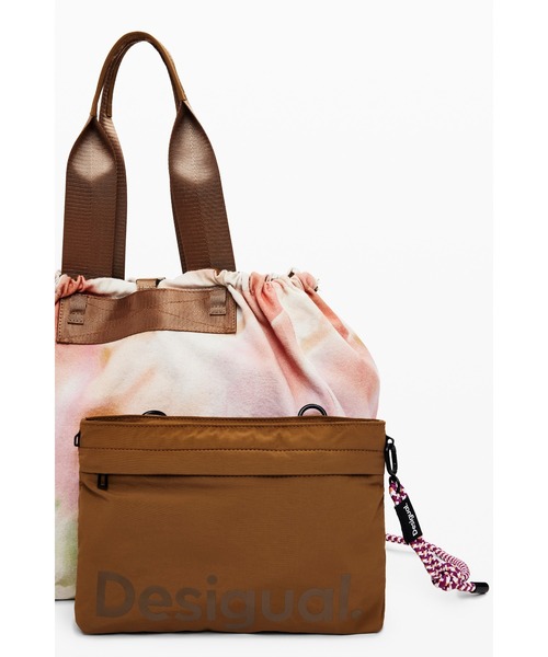 Desigual（デシグアル）の「ミディアムサイズのリバーシブルナイロンバッグ　トート（トートバッグ・レディース・レッド・FREE）」の5枚目の写真