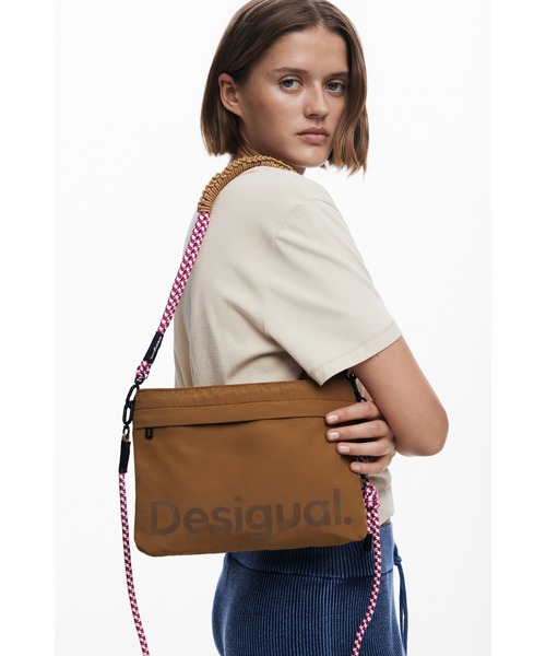 Desigual（デシグアル）の「ミディアムサイズのリバーシブルナイロンバッグ　トート（トートバッグ・レディース・レッド・FREE）」の8枚目の写真