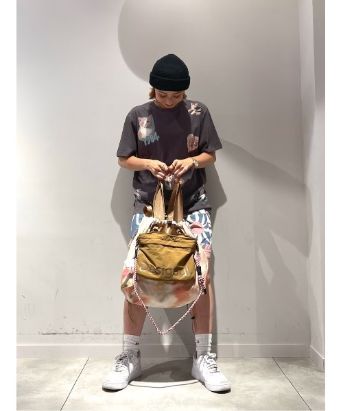 Desigual(デシグアル)の「ミディアムサイズのリバーシブルナイロンバッグ トート(トートバッグ・レディース・レッド・FREE)」の7枚目の写真
