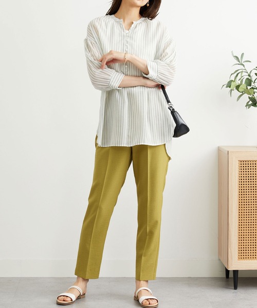 BELLUNA PLUS（ベルーナ）の「シャリ感シアー素材多ボタンチュニック（チュニック・レディース・ブラック系その他/ブルー系その他/ホワイト系その他・MEDIUM/LARGE/X-LARGE）」の13枚目の写真