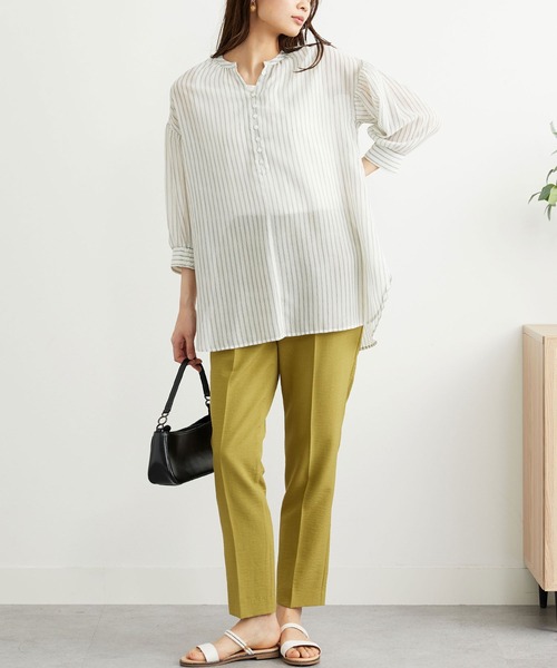 BELLUNA PLUS（ベルーナ）の「シャリ感シアー素材多ボタンチュニック（チュニック・レディース・ブラック系その他/ブルー系その他/ホワイト系その他・MEDIUM/LARGE/X-LARGE）」の14枚目の写真
