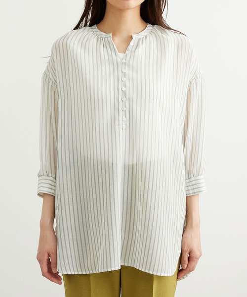 BELLUNA PLUS（ベルーナ）の「シャリ感シアー素材多ボタンチュニック（チュニック・レディース・ブラック系その他/ブルー系その他/ホワイト系その他・MEDIUM/LARGE/X-LARGE）」の17枚目の写真