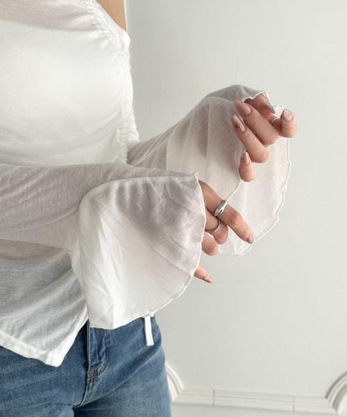 wears(ウェアーズ)の「ワンオフショルダー サイドギャザー袖フリルトップス(Tシャツ/カットソー・レディース・グレー/ブラック/ホワイト・FREE)」の10枚目の写真
