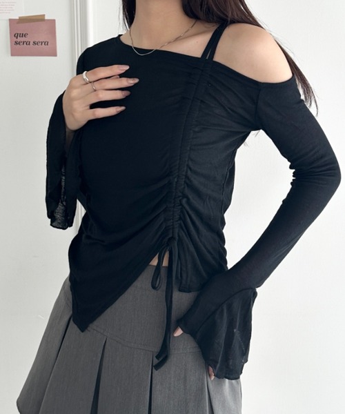 wears(ウェアーズ)の「ワンオフショルダー サイドギャザー袖フリルトップス(Tシャツ/カットソー・レディース・グレー/ブラック/ホワイト・FREE)」の13枚目の写真