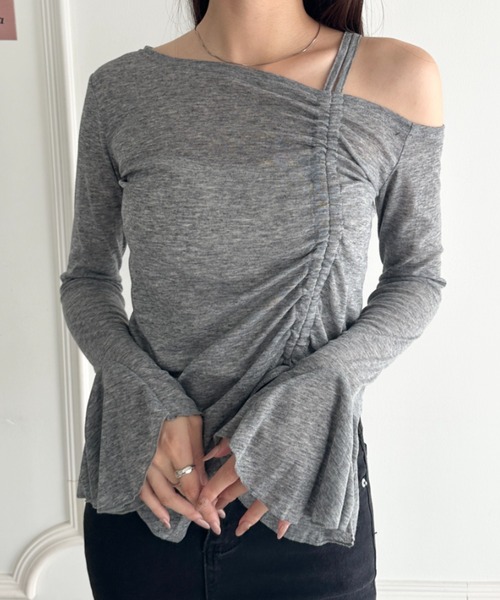 wears(ウェアーズ)の「ワンオフショルダー サイドギャザー袖フリルトップス(Tシャツ/カットソー・レディース・グレー/ブラック/ホワイト・FREE)」の19枚目の写真