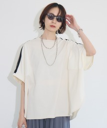 ショルダーラインプルオーバー