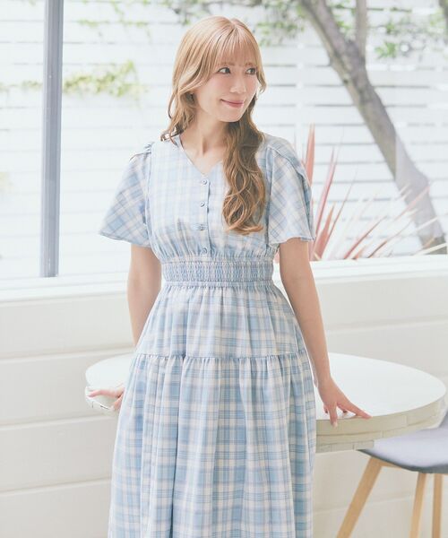 Areeam(アリーム)の「スリットスリーブチェックワンピース(ワンピース・レディース・ライトブルー/レッド・FREE)」の16枚目の写真