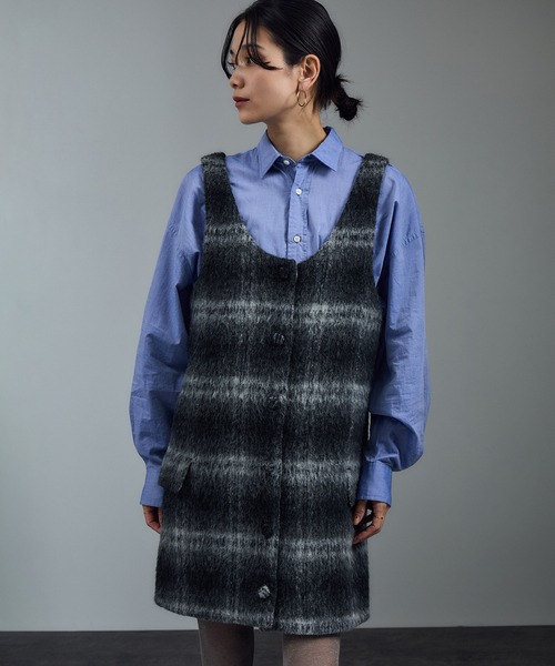 SALON adam et rope'(サロン アダム エ ロペ)の「BALLIシャギーミニジャンパースカート(ジャンパースカート・レディース・グレー系その他/イエロー系その他・FREE)」の19枚目の写真