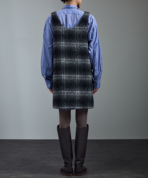 SALON adam et rope'(サロン アダム エ ロペ)の「BALLIシャギーミニジャンパースカート(ジャンパースカート・レディース・グレー系その他/イエロー系その他・FREE)」の7枚目の写真