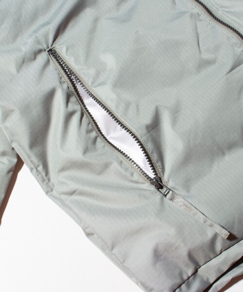 TAION（タイオン）の「【累計販売数4千枚/UNISEX/4サイズ展開】TAION LEVEL7 ミリタリーダウンジャケット（ダウンジャケット/コート・メンズ・チャコールグレー/セージグリーン/ベージュ/ブラック・XL/L/M/S）」の6枚目の写真