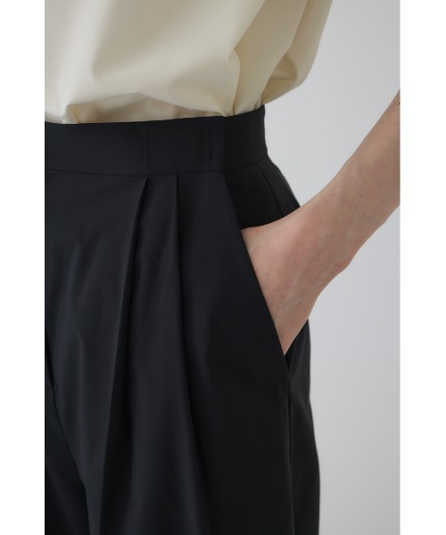 RIM.ARK（リムアーク）の「Move belt light PT ムーブベルトライトパンツ（スラックス・レディース・グレー/ブラック・38/36）」の11枚目の写真