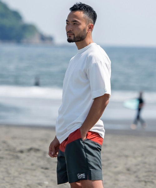 Sunny Smith(サニースミス)の「へビーオンス Cool Smith ワッペン 半袖Tシャツ(Tシャツ/カットソー・メンズ・チャコール/オフホワイト/ネイビー・LARGE/MEDIUM)」の4枚目の写真