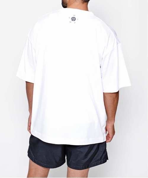 Sunny Smith(サニースミス)の「へビーオンス Cool Smith ワッペン 半袖Tシャツ(Tシャツ/カットソー・メンズ・チャコール/オフホワイト/ネイビー・LARGE/MEDIUM)」の14枚目の写真