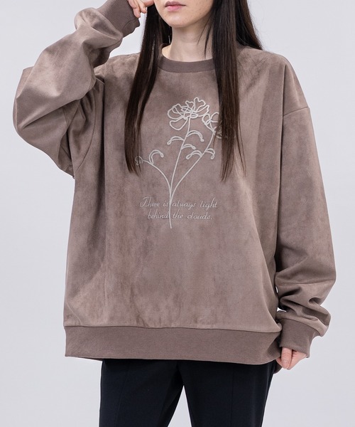 Naive magic（ナイーブマジック）の「【a】〔NAIVE MAGIC〕裏起毛カットスウェード チェーン フラワーエンブロイダリー クルーネックスウェット（スウェット・メンズ・ブラウン/ネイビー/アイボリー/チャコールグレー・LARGE/MEDIUM）」の15枚目の写真