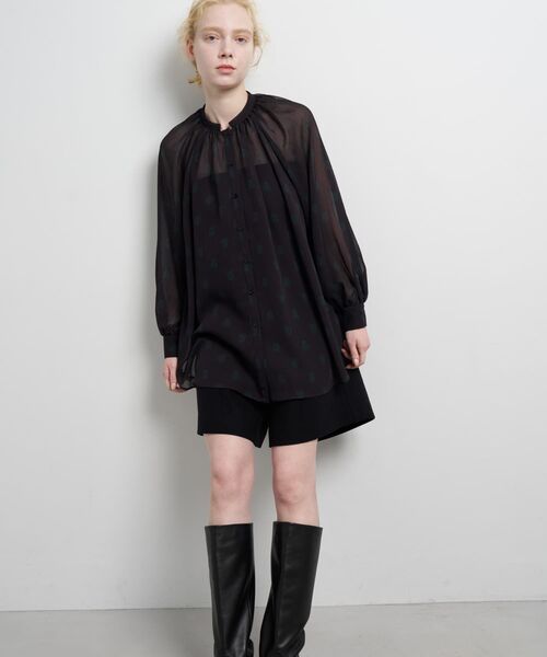 LANVIN en Bleu(ランバンオンブルー)の「Art DECO 100e ブラウス(シャツ/ブラウス・レディース・ボルドー・38)」の5枚目の写真